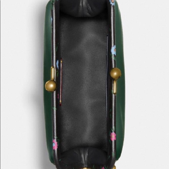 NWOT - Coach Kisslock Clutch - Picture 3 of 4